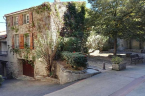 Spacious Catalan Cottage in the Mountain Foothills